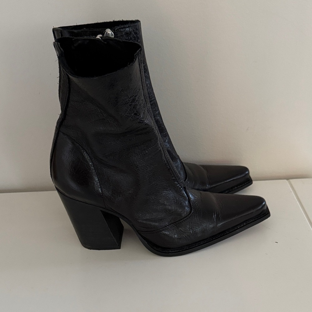 L'INTERVALLE Black Heeled Boots